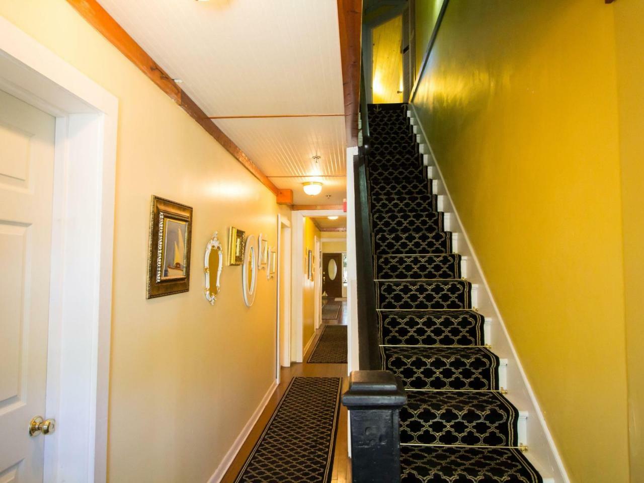 Tybee Island Inn Bed & Breakfast Room photo